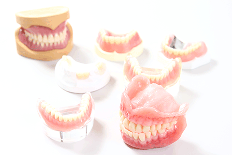 種類豊富な入れ歯